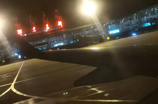 夜深霜重廣眾技術(shù)人員鄂爾多斯安裝空壓機斷油綜合保護裝置