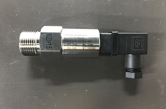 壓力傳感器在空壓機(jī)斷油保護(hù)裝置中占據(jù)重要地位